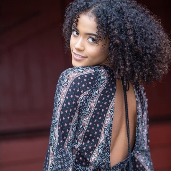 Meet your Posher, Elise - Picture 1 of 4